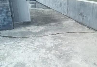 远安楼顶漏水维修公司分享下如何解决卫生间隐蔽部位漏水的问题?