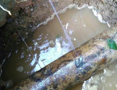 远安楼顶渗水维修公司分享下地暖漏水的原因及检测方法。